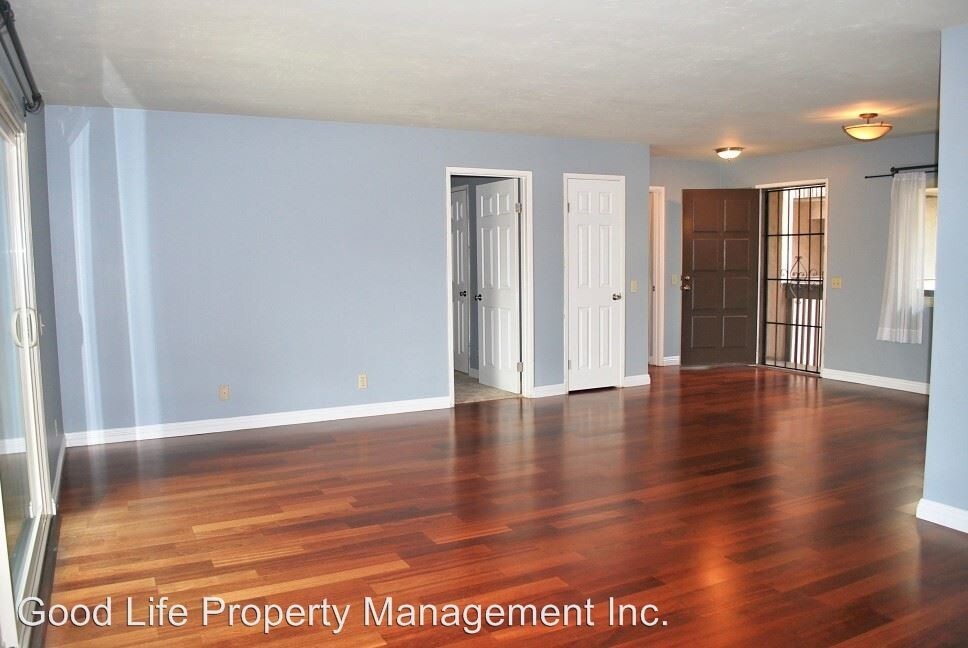 Primary Photo - 2510 Clairemont Dr