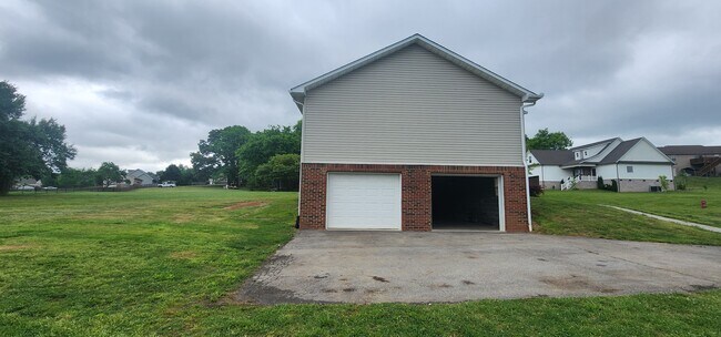 Foto del edificio - 1714 Bend View Ln