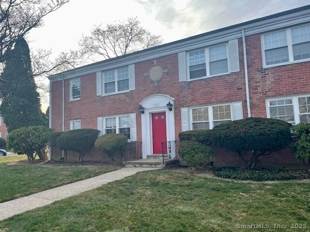 Foto del edificio - 6 Revere Dr