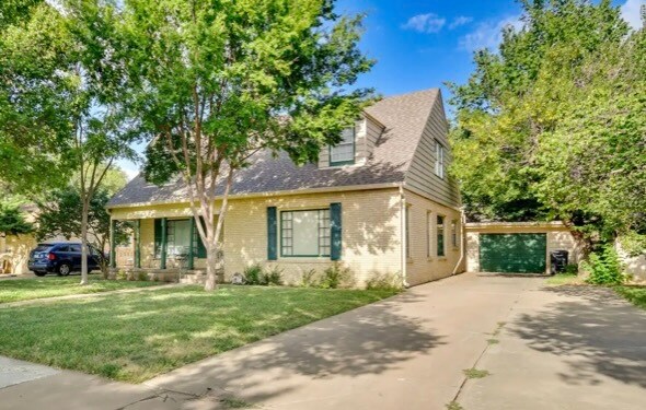 Primary Photo - 1218 S Austin St