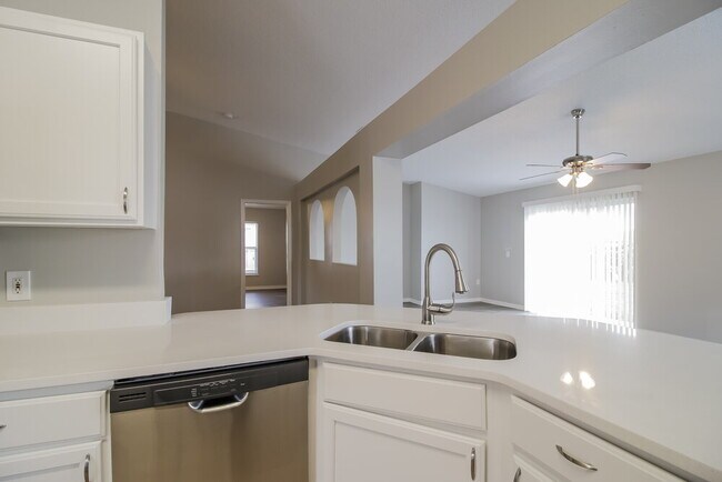 Building Photo - 2611 Quail Pond Way