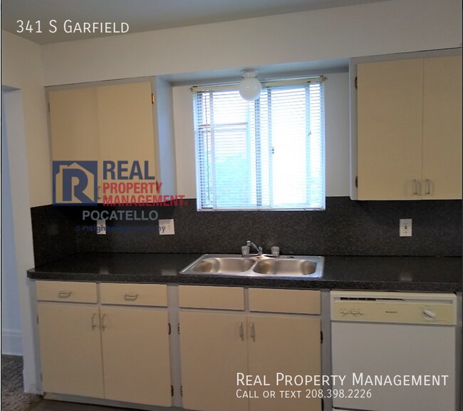 Foto del edificio - “Very Spacious 1 Bedroom Apartment”