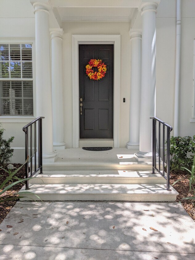 Primary Photo - 915 Greenlawn St