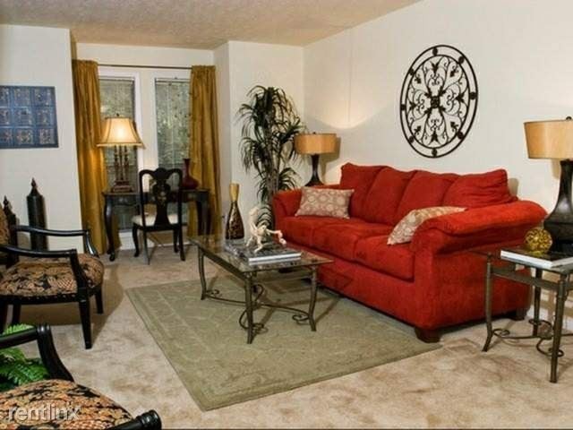 Foto principal - 1420 N Hairston Rd