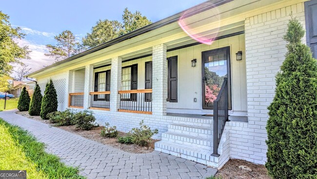 Building Photo - 2899 Old Flowery Branch Rd