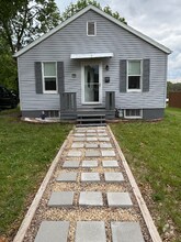 Building Photo - 1311 E Anderson St