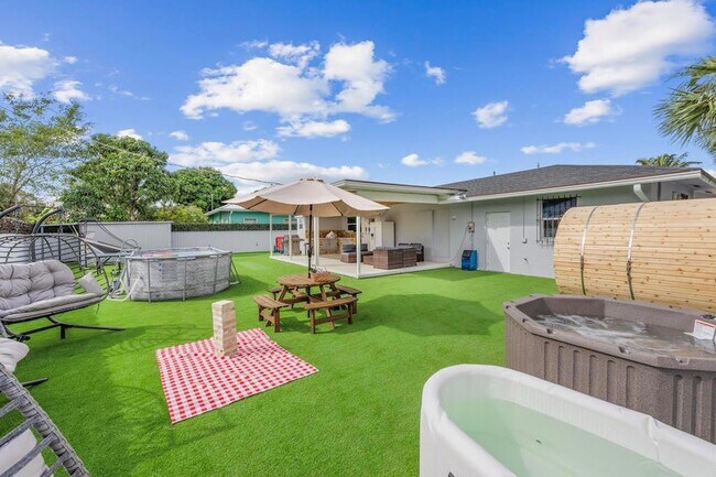 Photo - 2128 Dock St House