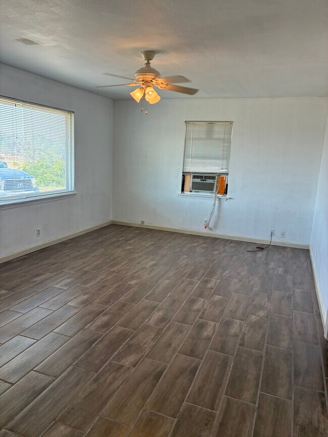 Foto del edificio - 2310 NW 10th Ave