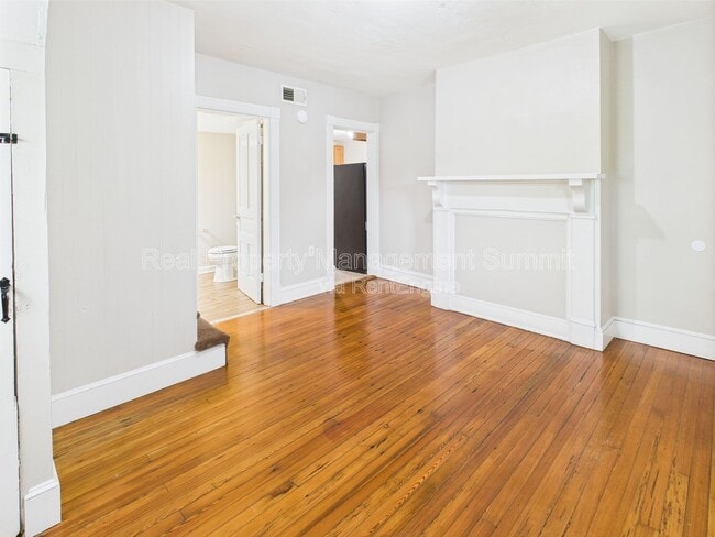 Foto del edificio - 1036 Albemarle Ave