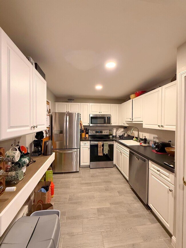 Building Photo - 326 Broadway