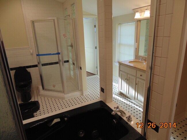 Foto del edificio - 1665 Central Ave