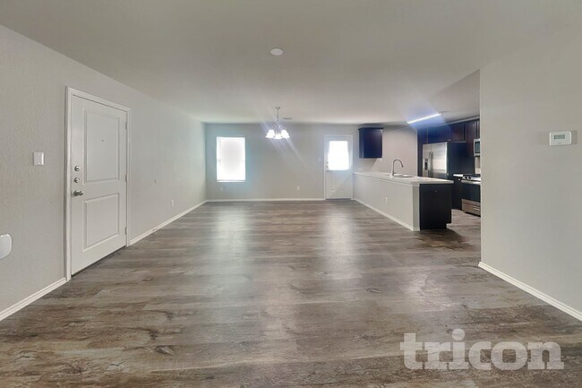 Foto del edificio - 8511 Amistad Cove