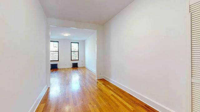 Building Photo - 1 bedroom in RIDGEWOOD NY 11385