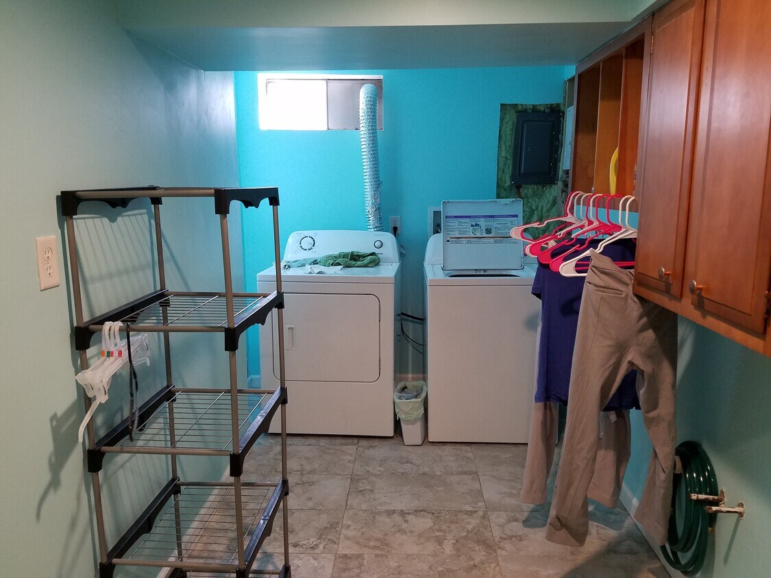 2853 Chesfield Dr, Columbus, OH 43204 House Rental in Columbus, OH