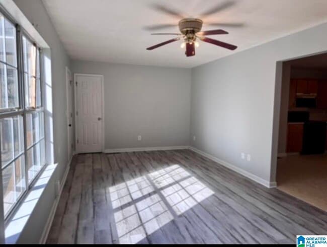 Foto del edificio - 132 Lola St