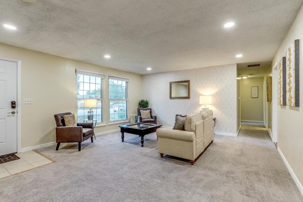 Foto principal - 15054 E Dartmouth Ave