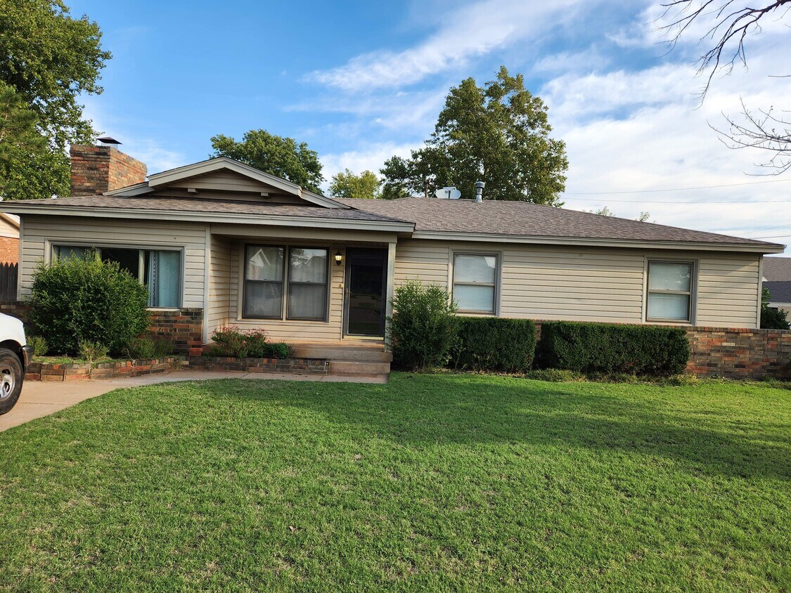 801 Standifer Rd, Elk City, OK 73644 House Rental in Elk City, OK