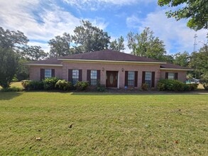 Building Photo - 2010 Edgewood Rd