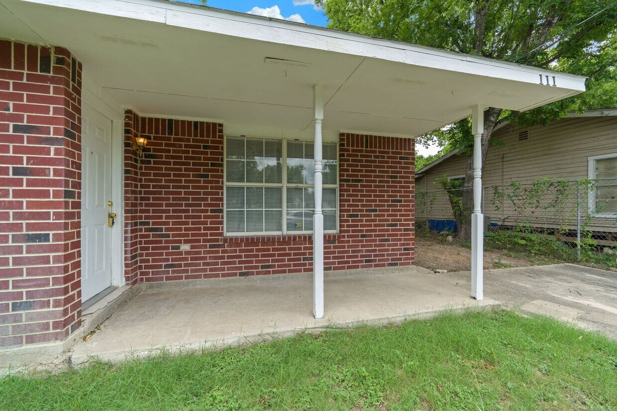 Foto principal - 2 Bedroom 1 Bathroom located in Lincoln He...