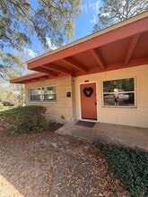 Building Photo - 717 Edgewood St