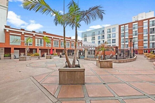 Foto del edificio - 450 J St