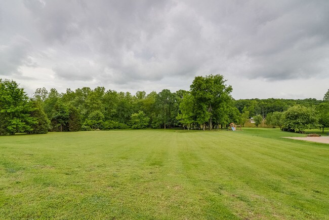 Foto del edificio - 1024 Benton Harbor Blvd