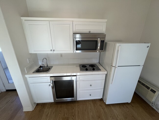 Building Photo - 678 Nile River Dr