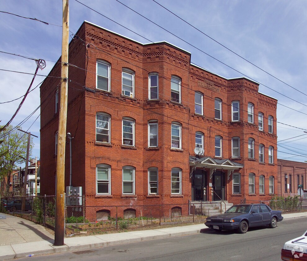 Foto del edificio - 37-39 School St