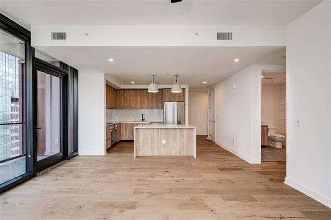 Foto del edificio - 84 East Ave