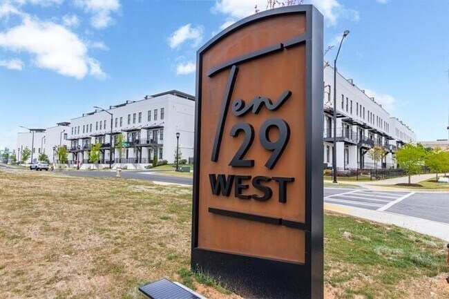 Foto del edificio - 737 Fannie Hamer Aly