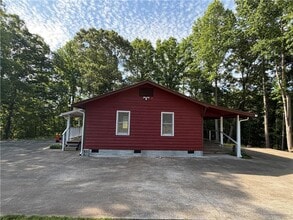 Building Photo - 86 Robert Jones Rd