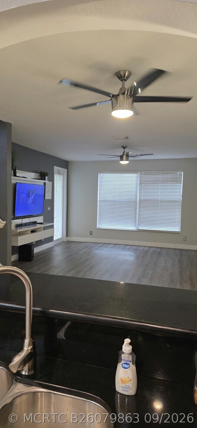 Foto del edificio - 2370 Center Stone Ln