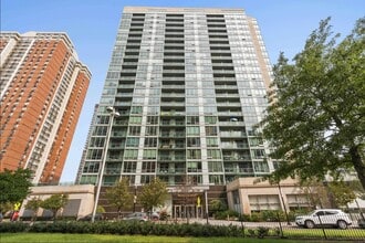 Building Photo - 20 Newport Pkwy