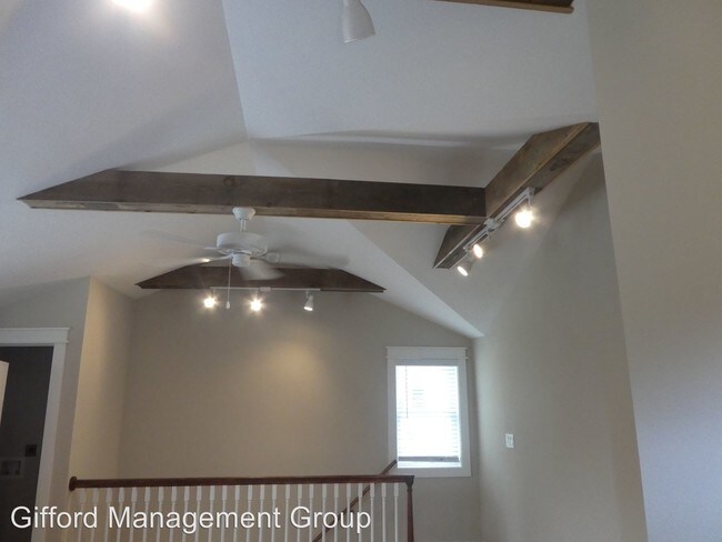 Foto del edificio - 3302 Holly Rd