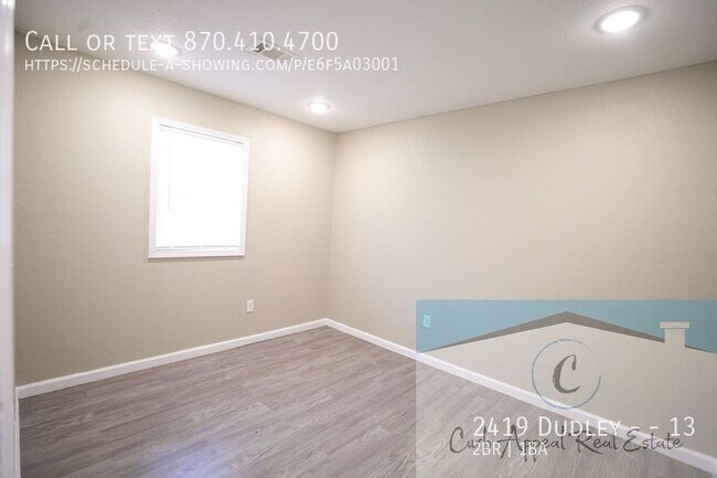 Building Photo - 2419 Dudley St