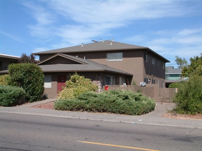 106 Laws Ave, Ukiah, CA 95482 Apartments in Ukiah, CA