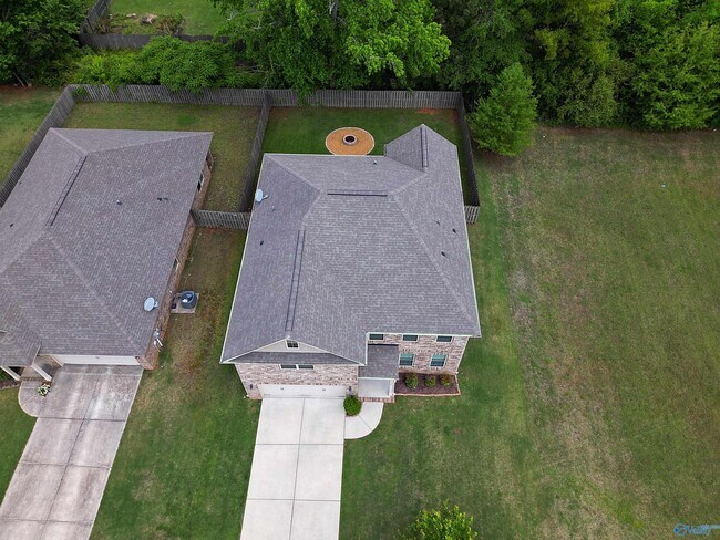 Foto del edificio - 114 Summer Pointe Ln NW