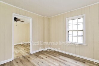 Building Photo - 508 High St