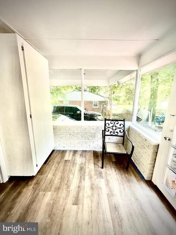 Building Photo - 5265 Red Hill Dr