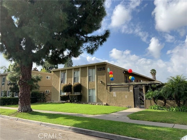 Foto principal - 1215 N Dresden Pl