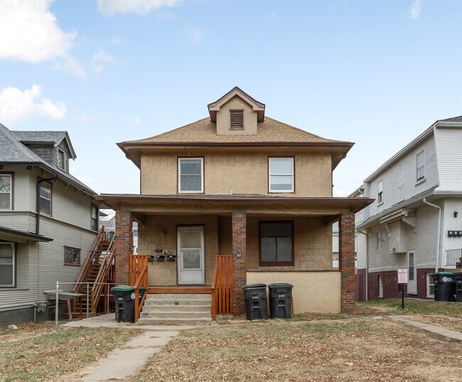 Building Photo - 117 S 38th St