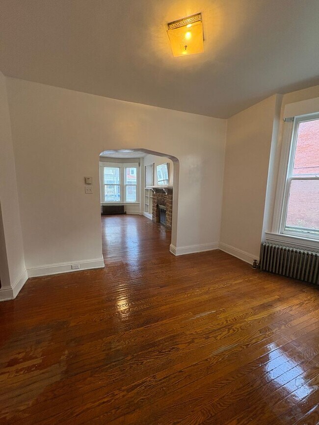 Foto del edificio - 1st Floor, 1-2 Bedroom Apartment with Yard in York City SD