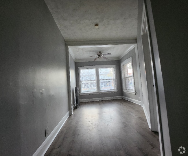 Building Photo - 6633 S Ellis Ave