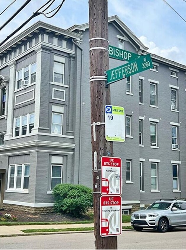 Foto del edificio - 3211 Jefferson Ave