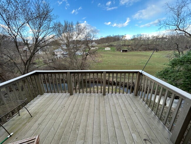 Building Photo - 78 Southview Rd