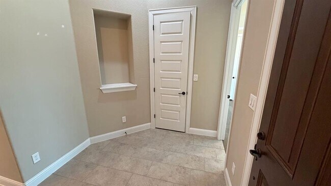 Foto del edificio - 1509 Highland Ridge Rd