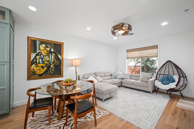 Building Photo - 4678 Nebo Dr