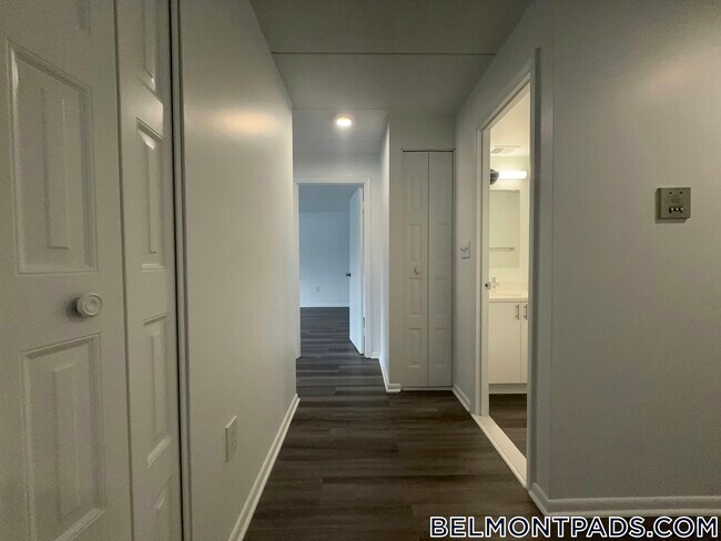 Foto del edificio - 53 Hill Rd