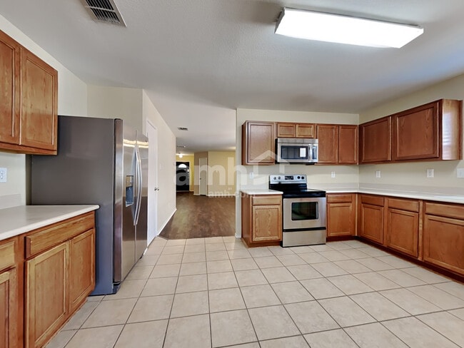 Foto del edificio - 1913 J Cheshier Rd