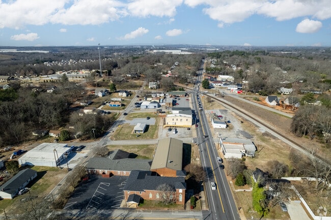 Duncan downtown has something to offer everybody.